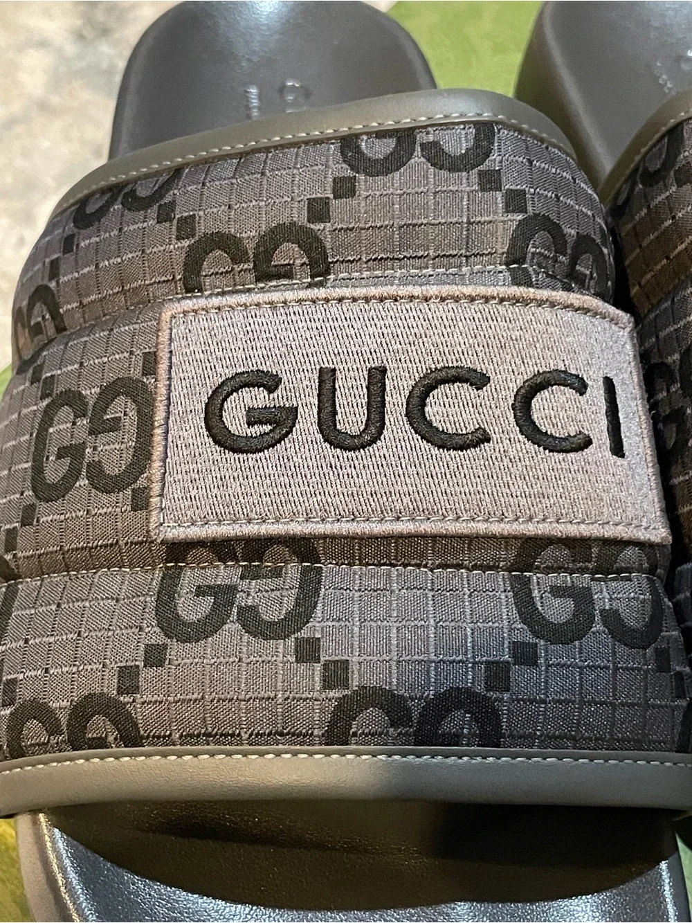 Gucci Off the Grid  Slides  M/8 -W/10 New full set